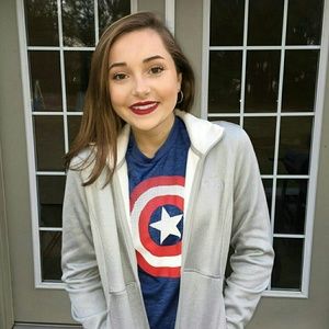 Meet your Posher, Erin Annise